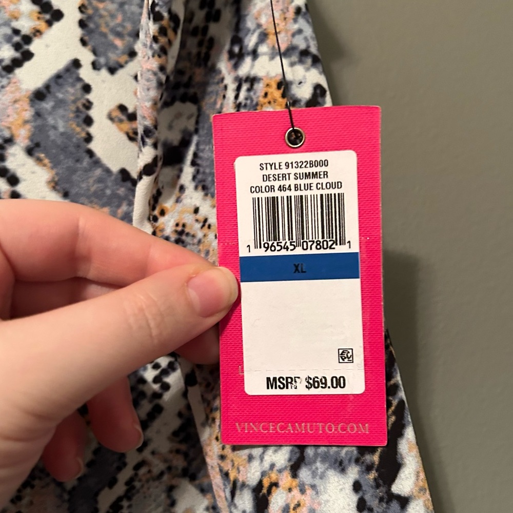 NWT Vince Camuto Sz XL Ruffle V-neck Blue Cloud Snakeskin Sleeveless Blouse Top! - Picture 4 of 9